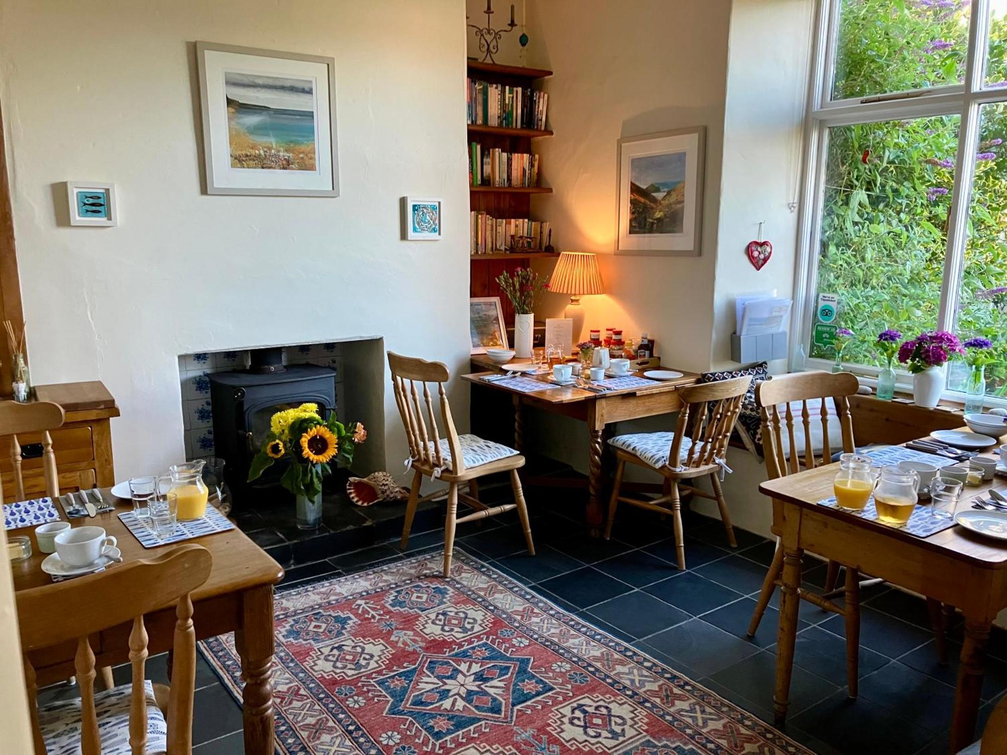 The Old Post House 3*